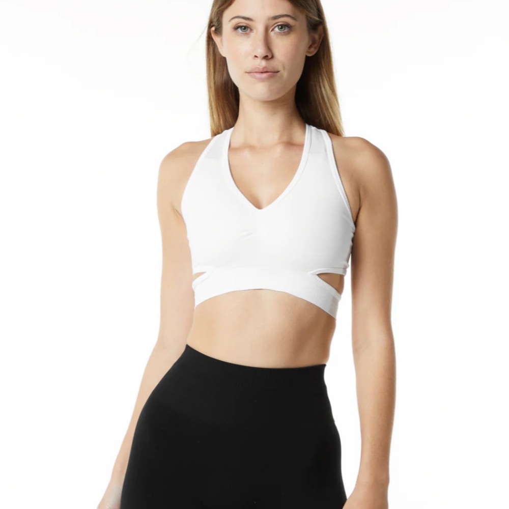 Alphalete stratus bra white
